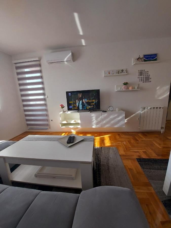 Apartman Victoria Lukavica Ngoại thất bức ảnh